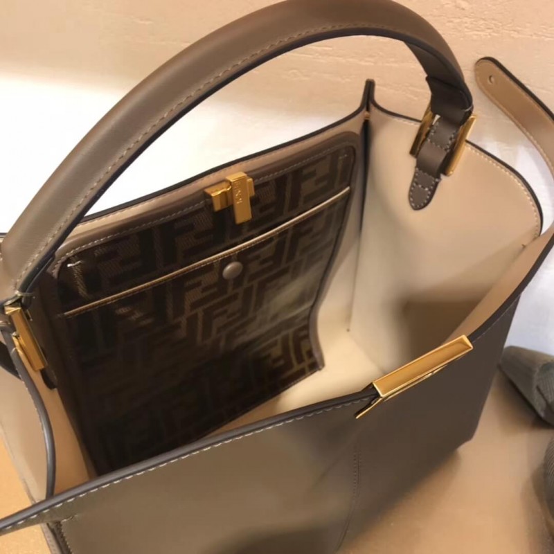 Fendi Peekaboo X-lite Bolsa de piel de ternera mediana 8BN310-3
