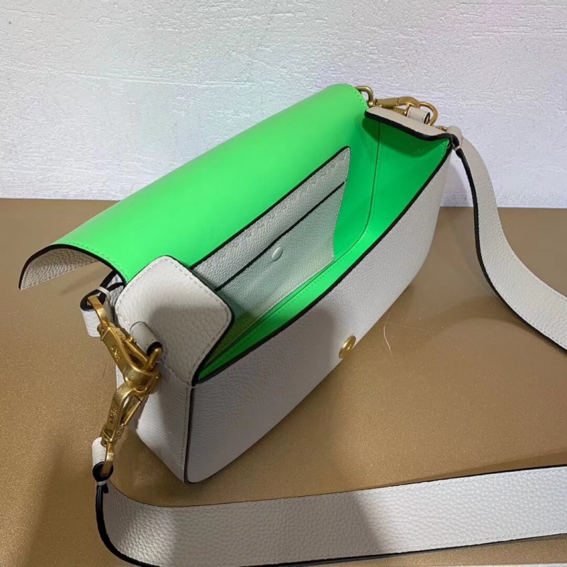 Bolsauette de piel de ternero Fendi Grained 8br600-5