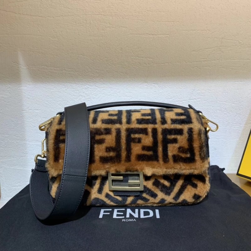 Bolsauette de piel de oveja Fendi 8br600-1