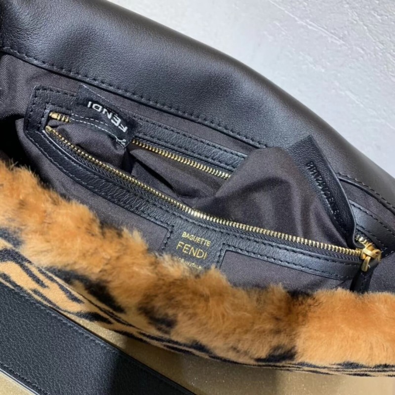Bolsauette de piel de oveja Fendi 8br600-6