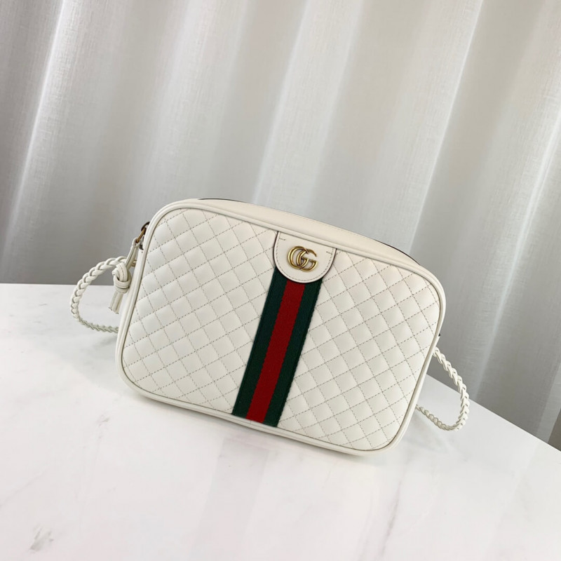 Bolso de hombro pequeño de cuero acolchado Gucci 541051-1