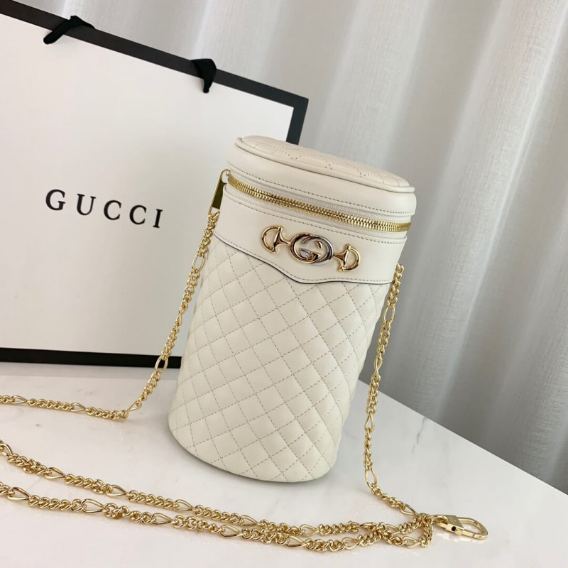 bolso de cinturón de cuero acolchado de Gucci 572298-1