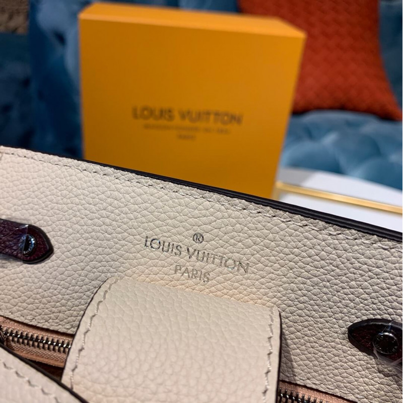 Louis Vuitton Lockme Bucket M53584-5