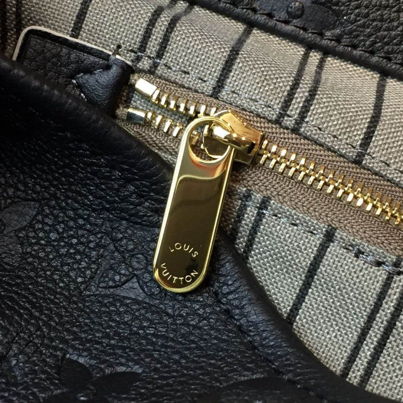 Louis Vuitton Monogram Empreinte Artsy MM M52731-9