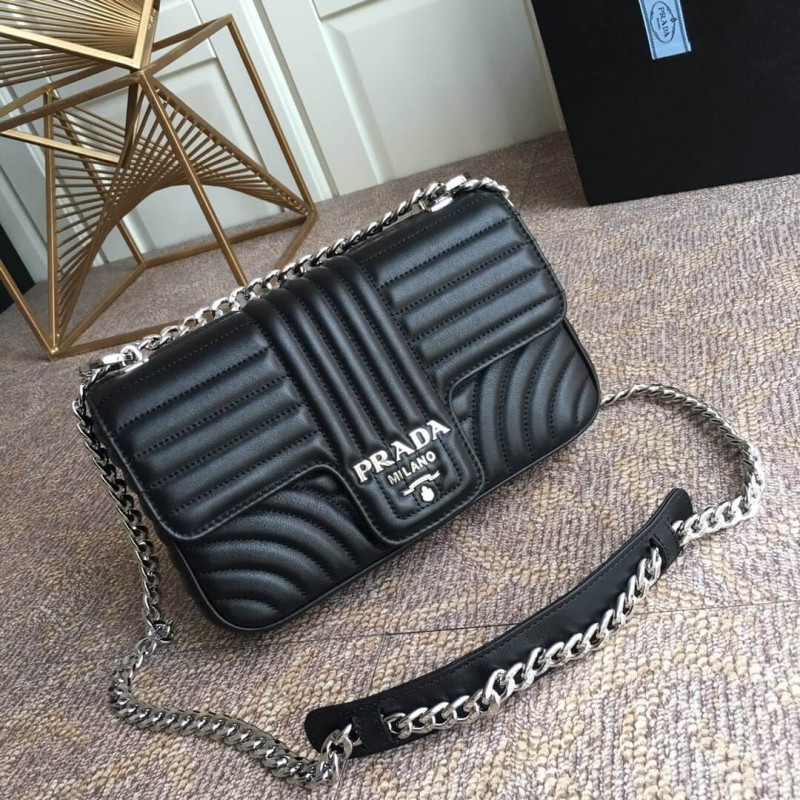 Bolsa de cuero mediana del diagrama Prada 1BD108 Hardware de plata-2