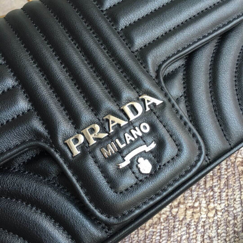 Bolsa de cuero mediana del diagrama Prada 1BD108 Hardware de plata-3