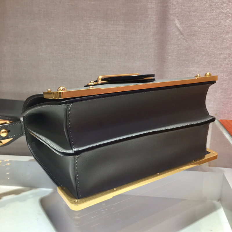 bolso de hombro de cuero Prada Cahier 1BD045-5