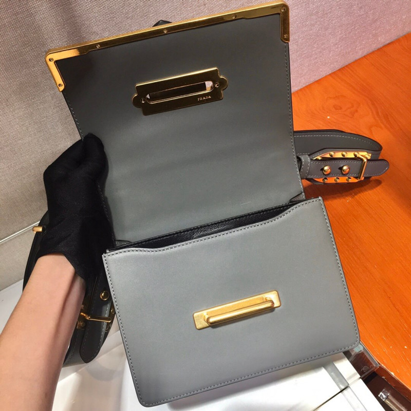 bolso de hombro de cuero Prada Cahier 1BD045-7