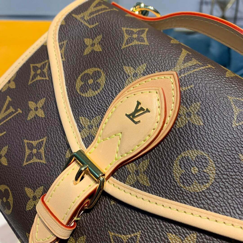 Louis Vuitton Monogram Canvas Ivy M44919-6