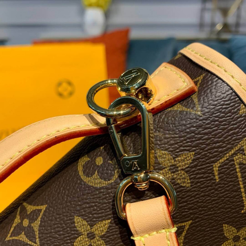 Louis Vuitton Monogram Canvas Ivy M44919-7