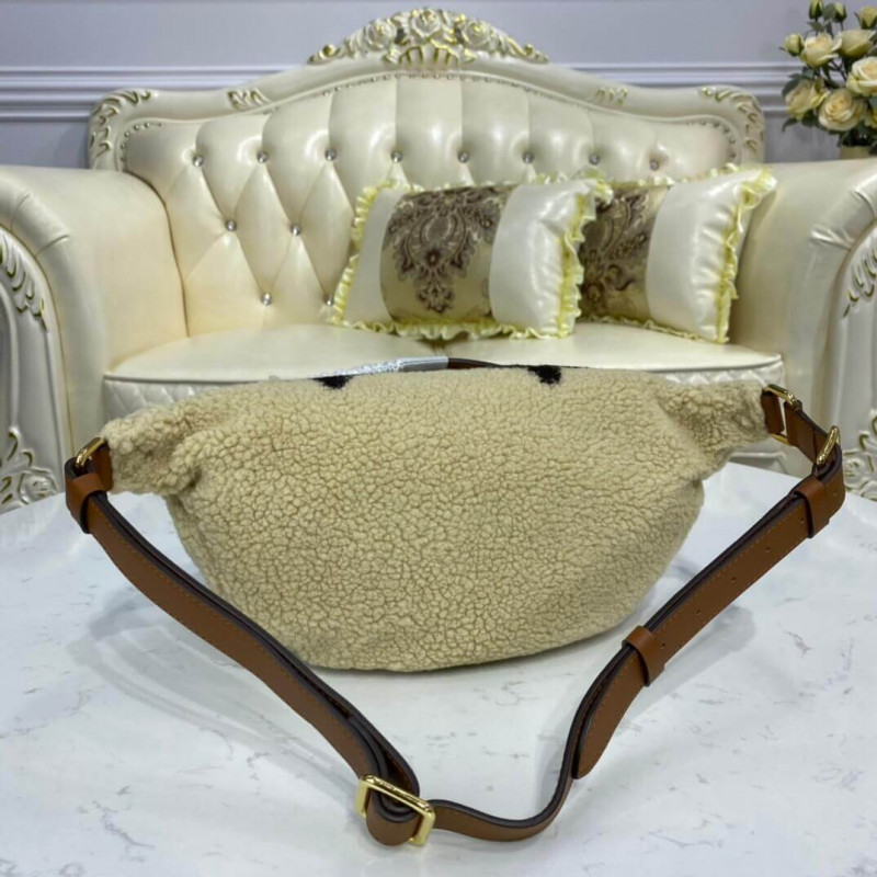 Louis Vuitton BumBolsa M55425-5