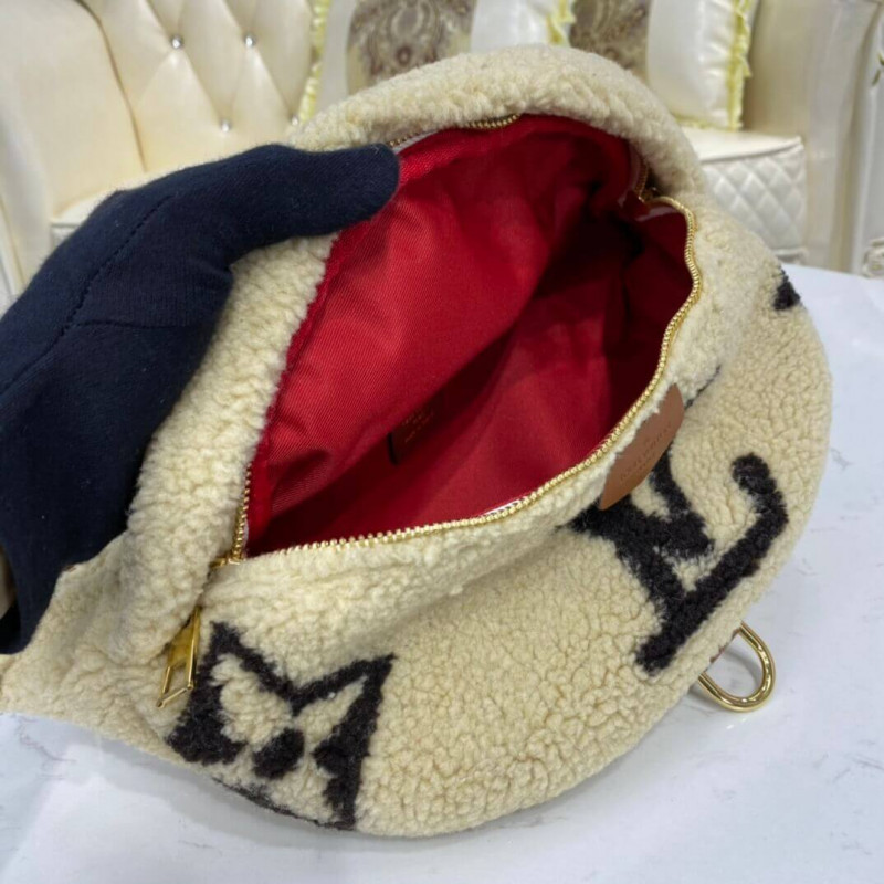 Louis Vuitton BumBolsa M55425-9