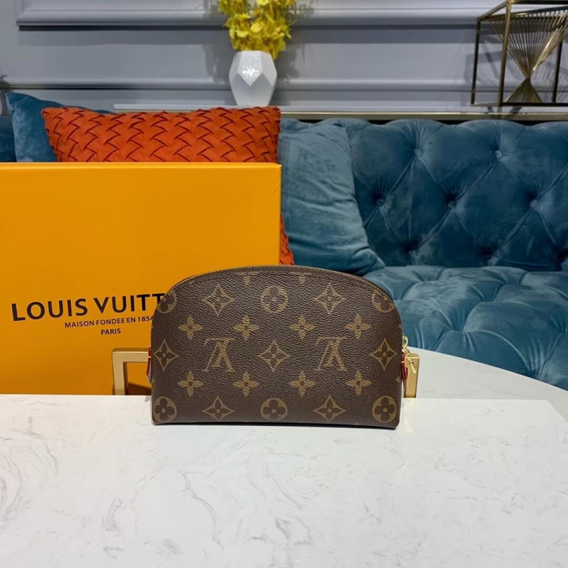 Louis Vuitton Monogram Canvas Cosmetic Pouch M47515-3