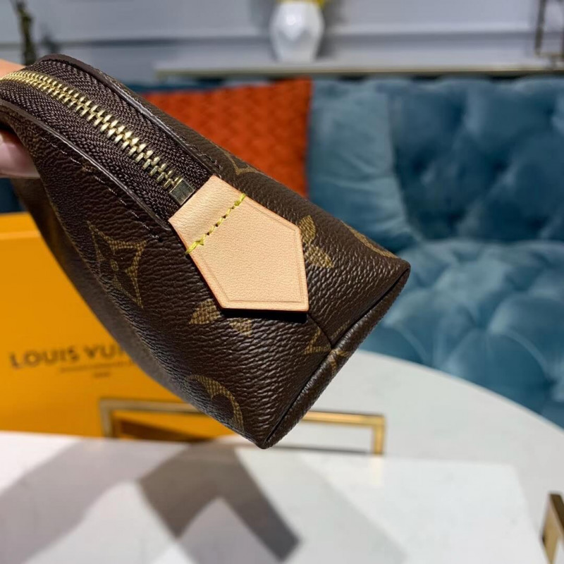 Louis Vuitton Monogram Canvas Cosmetic Pouch M47515-6