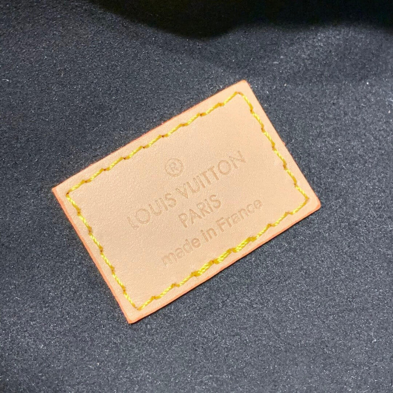 Louis Vuitton Lvxlol BumBolsa M45106-8
