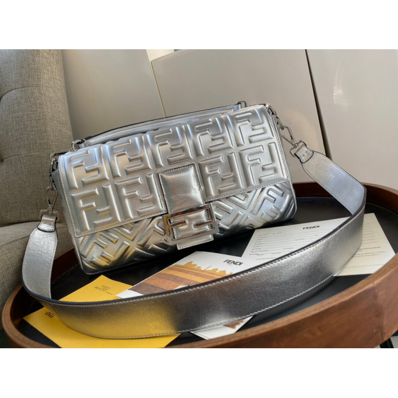 Fendi Bolsauette Silver Leather Bolsa 8Br60-2