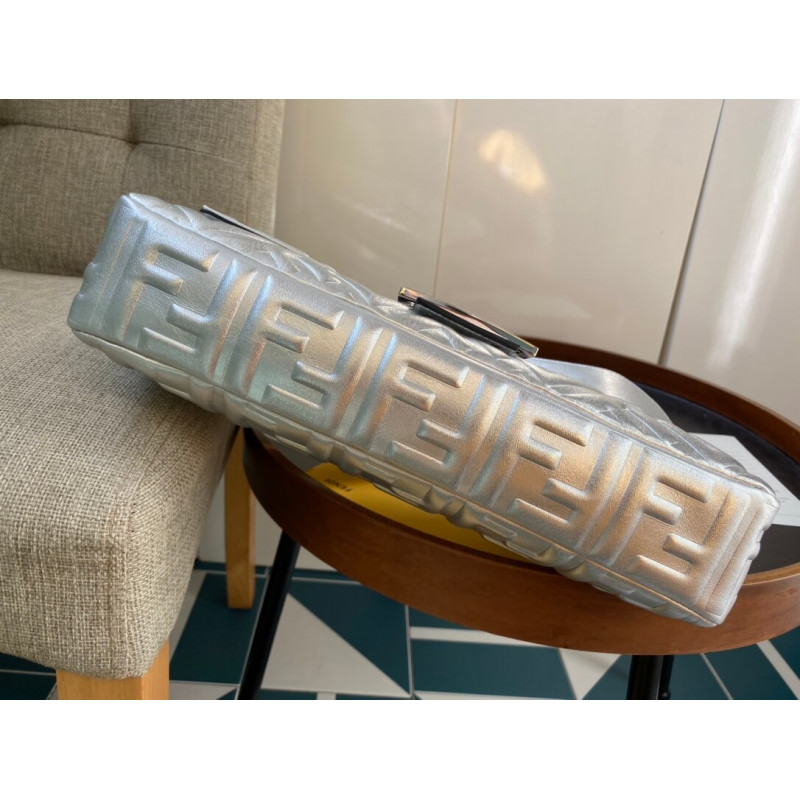 Fendi Bolsauette Silver Leather Bolsa 8Br60-6