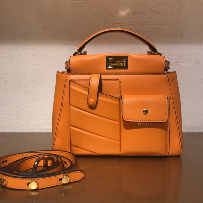 Fendi Peekaboo icónico mini de cuero 8bn311-2