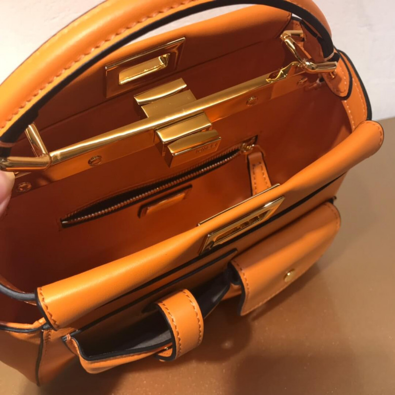 Fendi Peekaboo icónico mini de cuero 8bn311-6