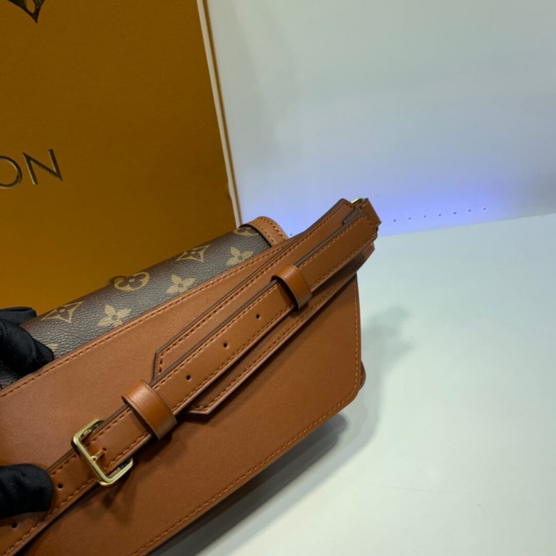 Louis Vuitton BumBolsa Dauphine M44586-6