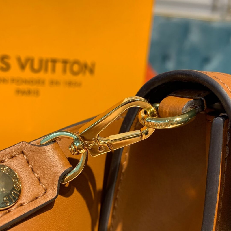 Louis Vuitton BumBolsa Dauphine M58881-6