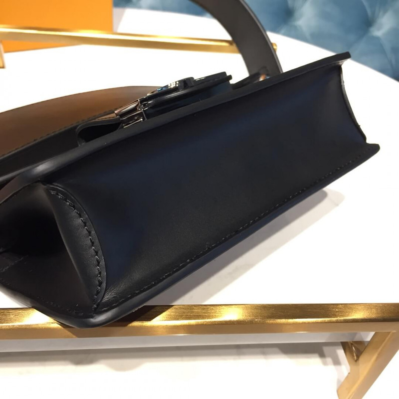 Louis Vuitton BumBolsa Dauphine M67696-6