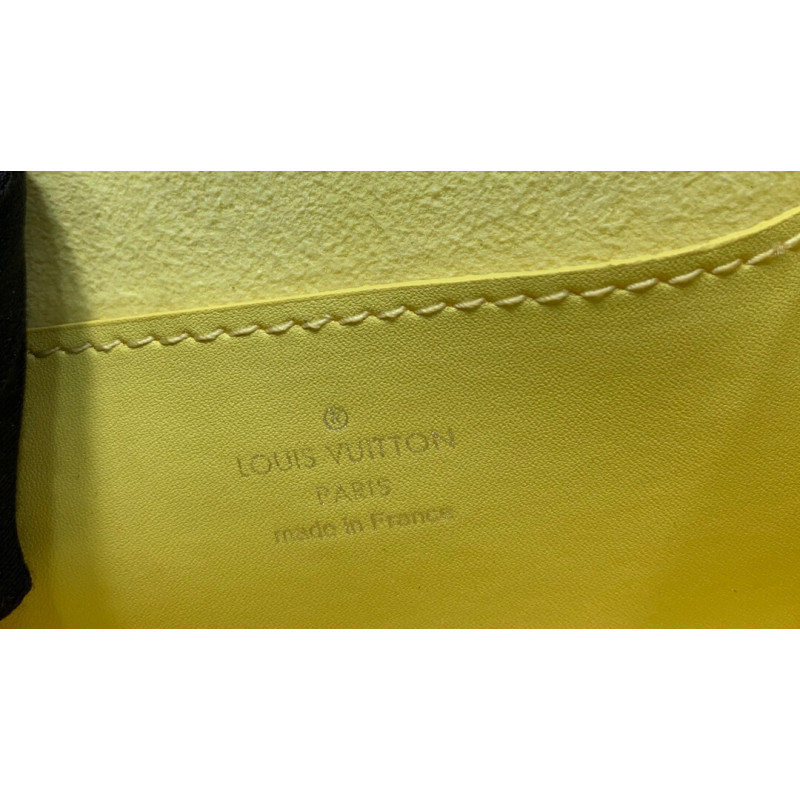 Louis Vuitton BumBolsa Dauphine BB M68619-9