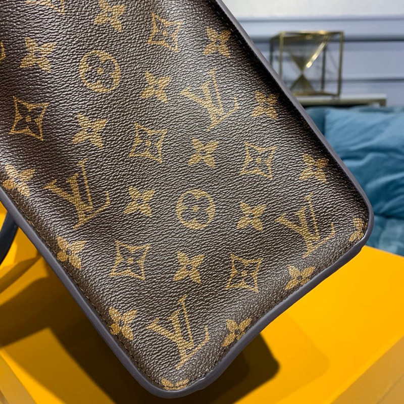 Louis Vuitton a mi lado M55302-5