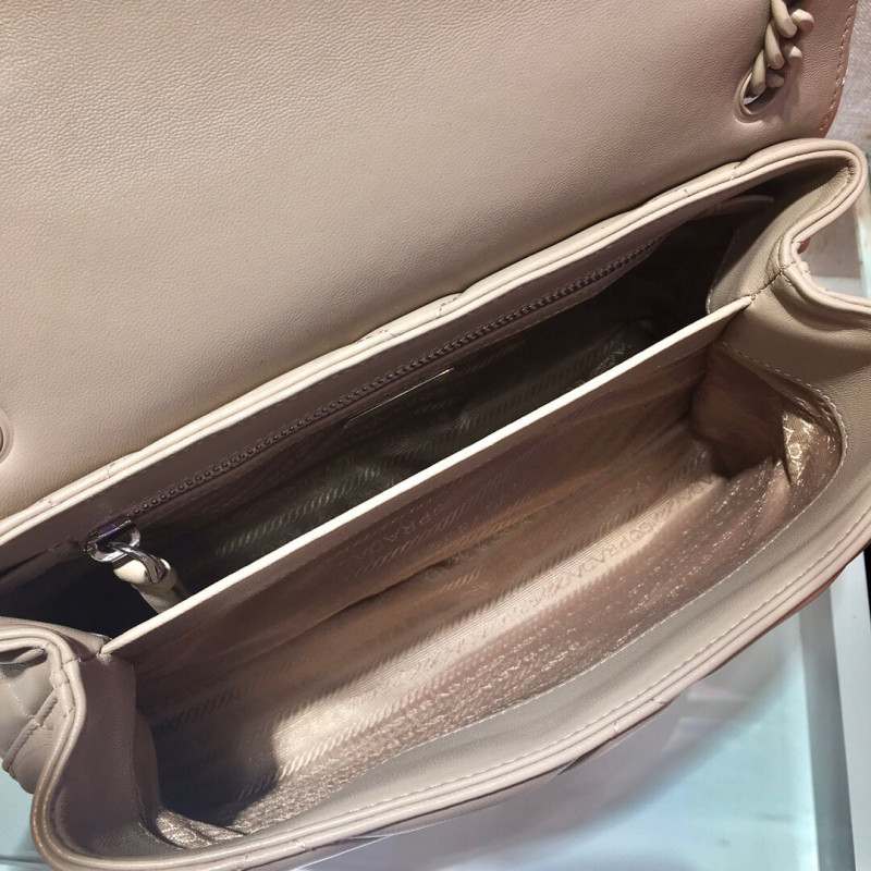 Bolsa de espectro de cuero Nappa de Prada 1BD231-8