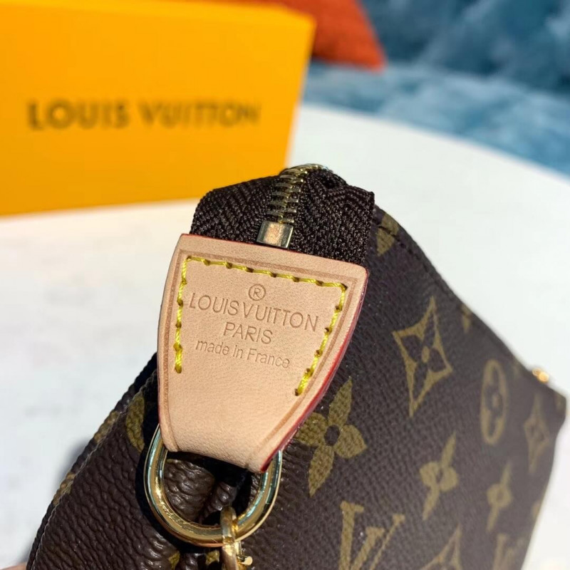 Louis Vuitton Mini Pochette AccessOires M58009-4