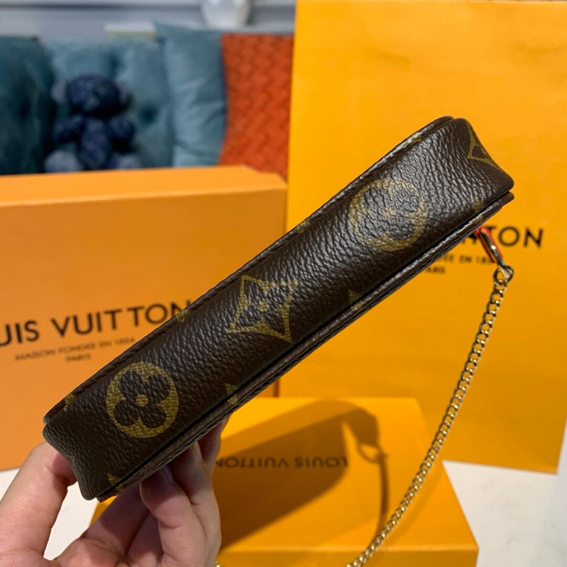 Louis Vuitton Courchevel Mini Pochette AccessOires M68490-4