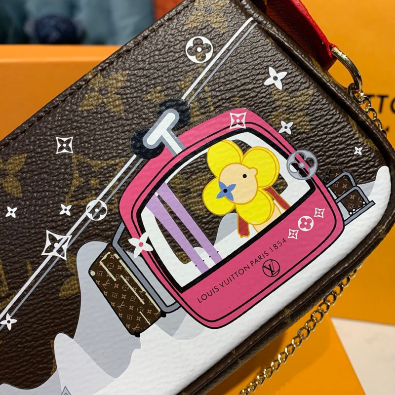 Louis Vuitton Courchevel Mini Pochette AccessOires M68490-5