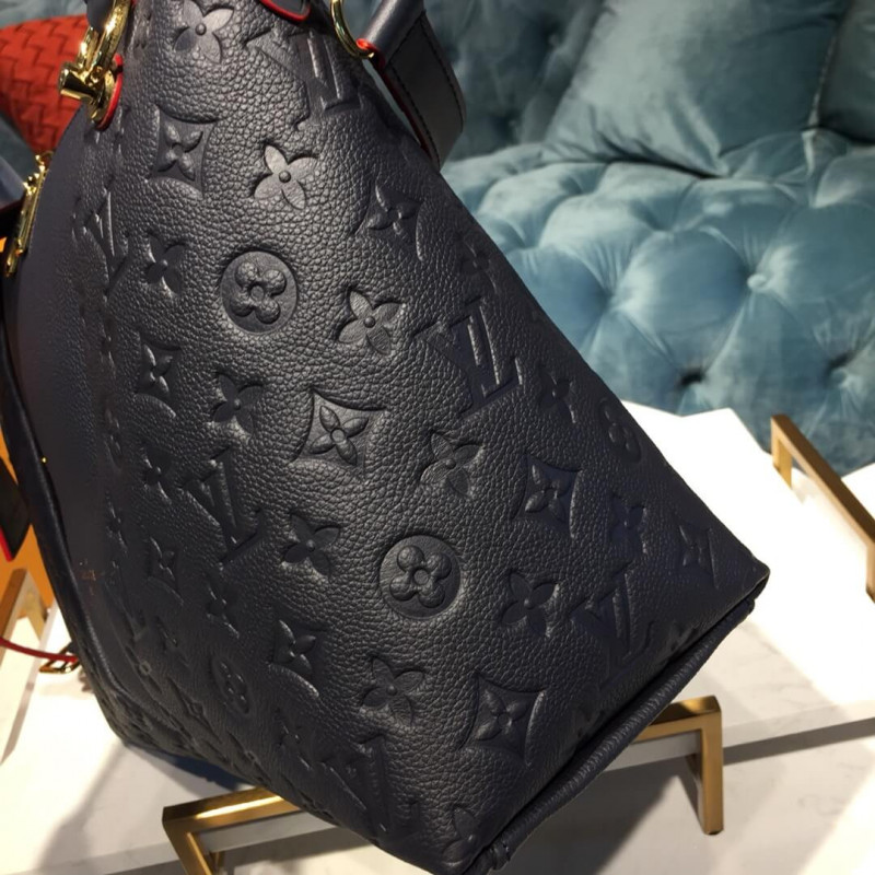 Louis Vuitton v Tote MM M44422 M44397 M44421-5