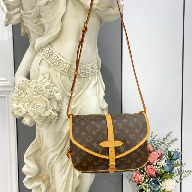Louis Vuitton Monogram Canvas Saumur MM M42256-1