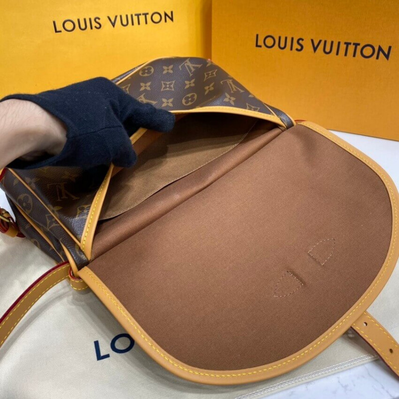 Louis Vuitton Monogram Canvas Saumur MM M42256-13