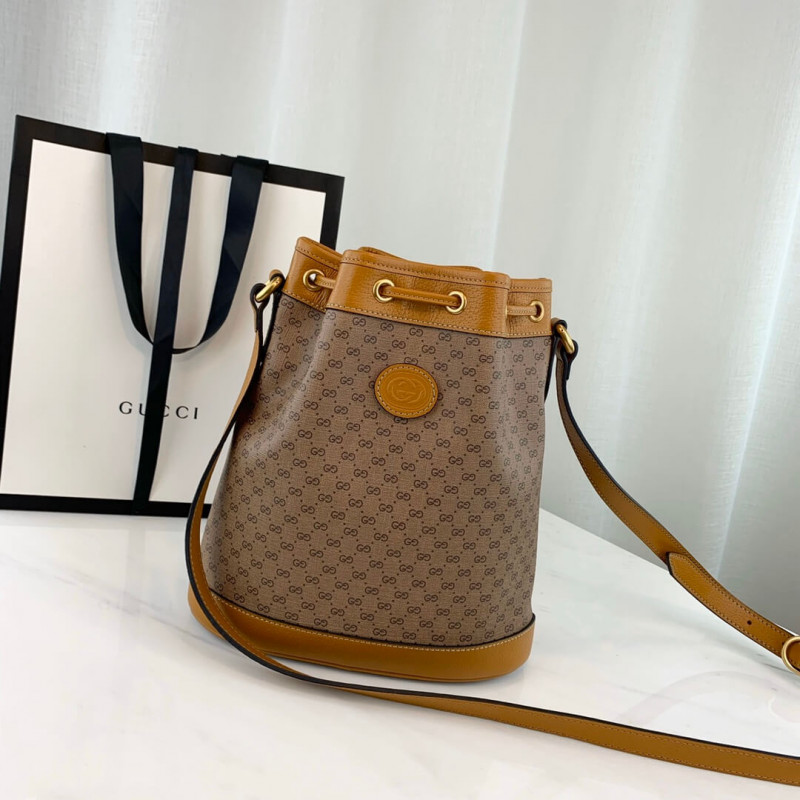 Disney x Gucci Bolsa de cubo pequeña 602691-2