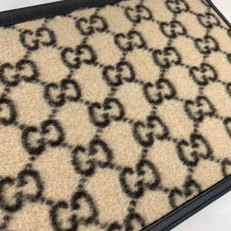 Gucci GG Wool Pouch 597627-6