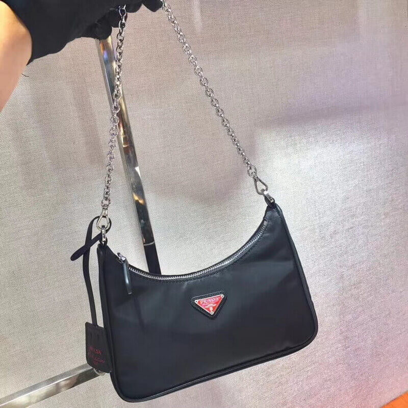 Bolsa Multi-Pochette de Nylon de reedición Prada 1BH204 Negro con logotipo rojo-6