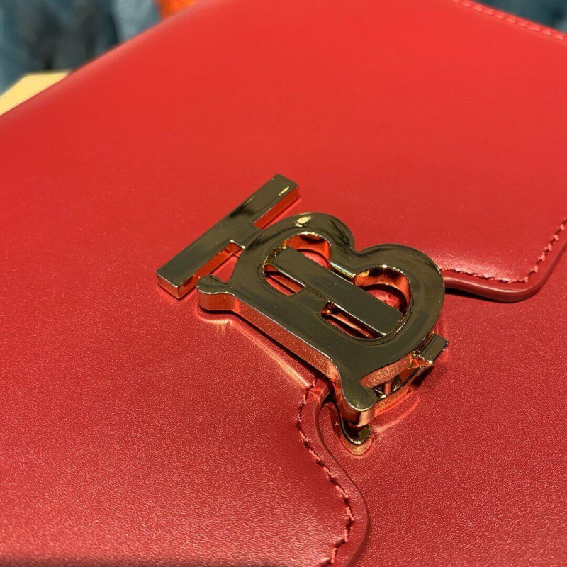 Burberry Medium Leather TB Bolsa 80103361-3
