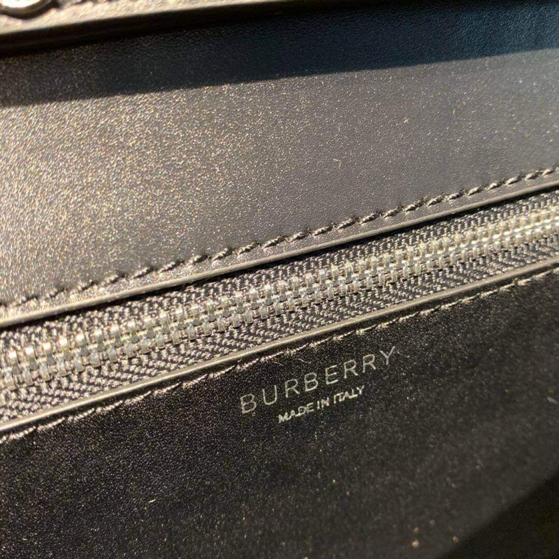 Burberry Small Montage Impresión de cuero TB Bolsa 80124671-5
