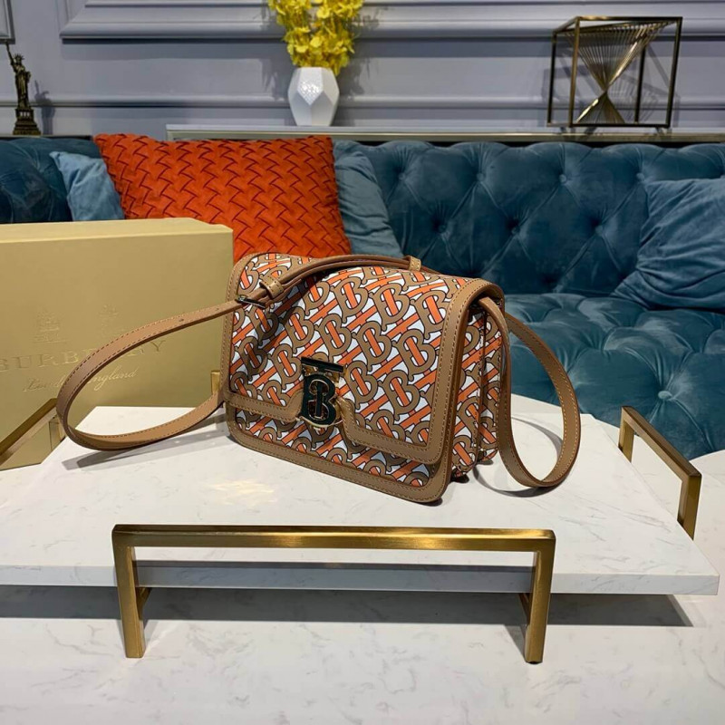 Burberry Small Monogram Lambskin TB Bolsa 80147841-1