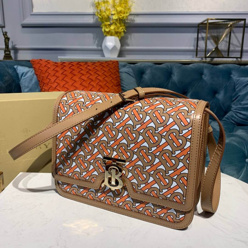 Burberry Medium Monogram Lambskin TB Bolsa 80147891-1