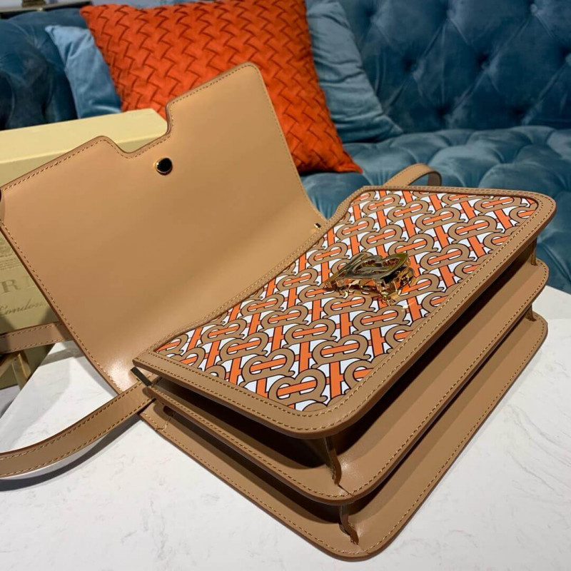 Burberry Medium Monogram Lambskin TB Bolsa 80147891-5
