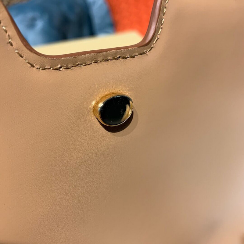 Burberry Medium Monogram Lambskin TB Bolsa 80147891-6