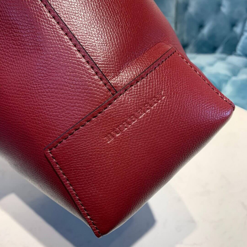 Burberry Small En relieve Crest Leather Tote 40802081-5