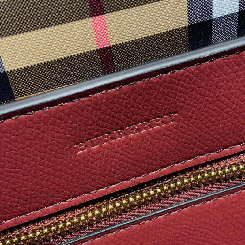 Burberry Small En relieve Crest Leather Tote 40802081-7