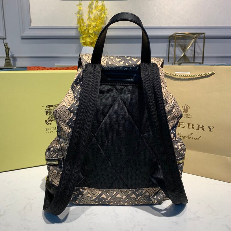 Burberry La mochila mediana en monograma impreso nylon 80118061-2