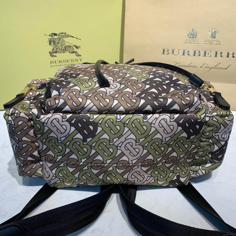 Burberry La mochila mediana en monograma impreso nylon 80118051-3