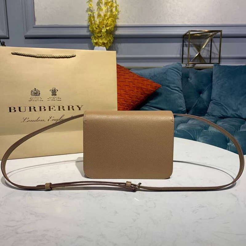 Burberry Small Grainy Leather TB Bolsa 80206411-1