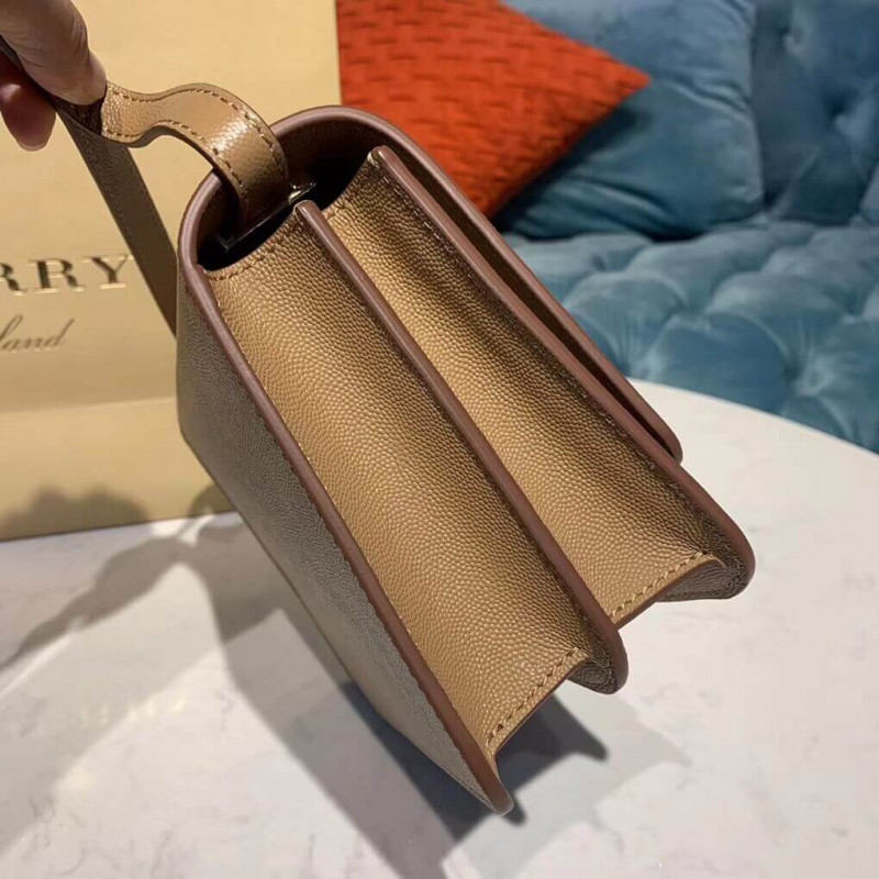 Burberry Small Grainy Leather TB Bolsa 80206411-2